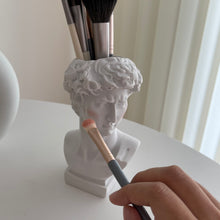 画像をギャラリービューアに読み込む, sculpture brush holder | 彫刻ブラシホルダー
