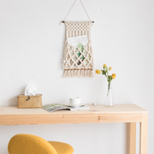 画像をギャラリービューアに読み込む, wall hanging knit bag | 壁掛け手編みバッグ
