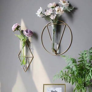 wall wire flower vase | 壁掛けワイヤー花瓶