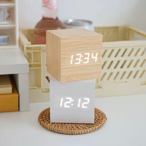 square wood block clock | スクエア木製ブロック時計
